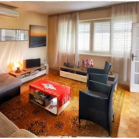 Apartment Kuca Heliris